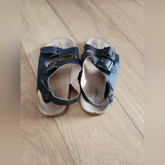 OLD NAVY | Strapped sandals - Picture 4 of 6